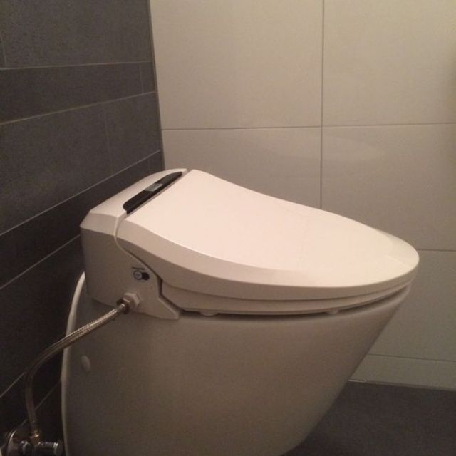 Zwevend toilet